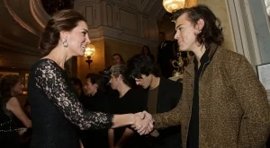 Кейт и Уилям се срещнаха с One Direction