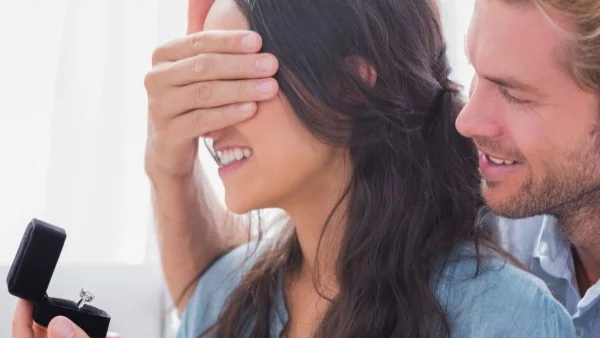 На такова предложение за брак не може да откажете (видео)