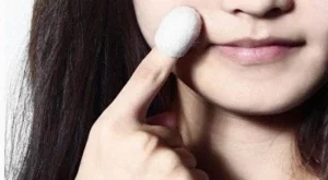 За кожа без бръчки - масаж с пашкули на копринени буби 