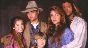 Актьорите от "Доктор Куин Лечителката“ преди и сега