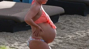 Бременната годеница на Кличко разпуска на Хаваите