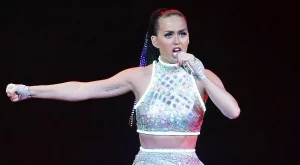 Кейти Пери триумфира на Американските музикални награди