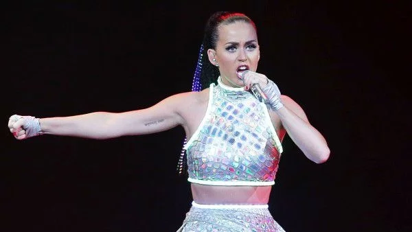 Кейти Пери триумфира на Американските музикални награди