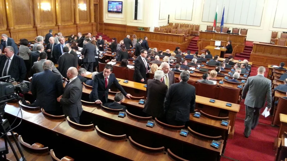 Депутатите приеха бюджета на ДОО на първо четене