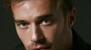 Ники Илиев за iWoman: Всеки има нужда да бъде обичан 