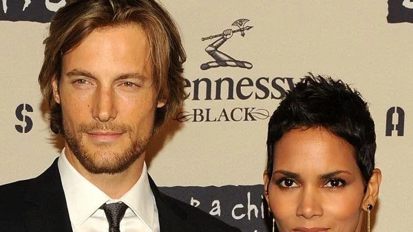 Холи Бери обвини бащата на дъщеря си в расизъм