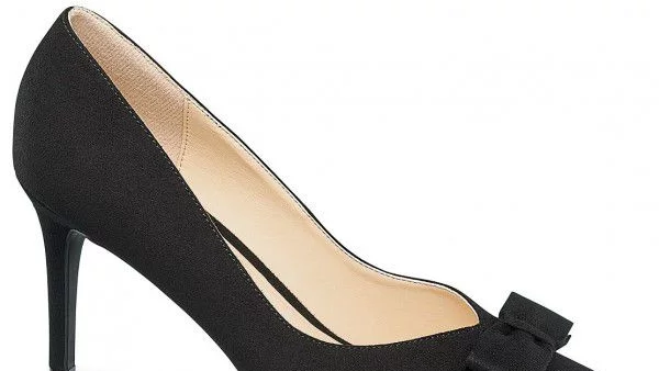 Парти мода при обувките