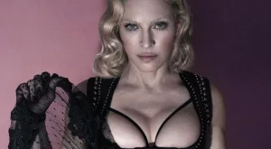 Мадона отново с провокативно видео