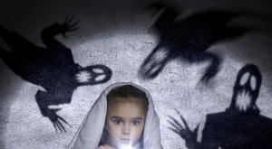 Какво да правим, когато детето го е страх от тъмно