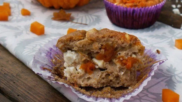 Мъфини с лимец, тиква и козе сирене