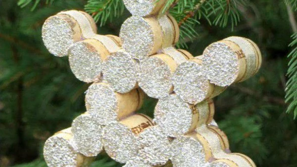 Направи си сама: Звездичка от коркови тапи