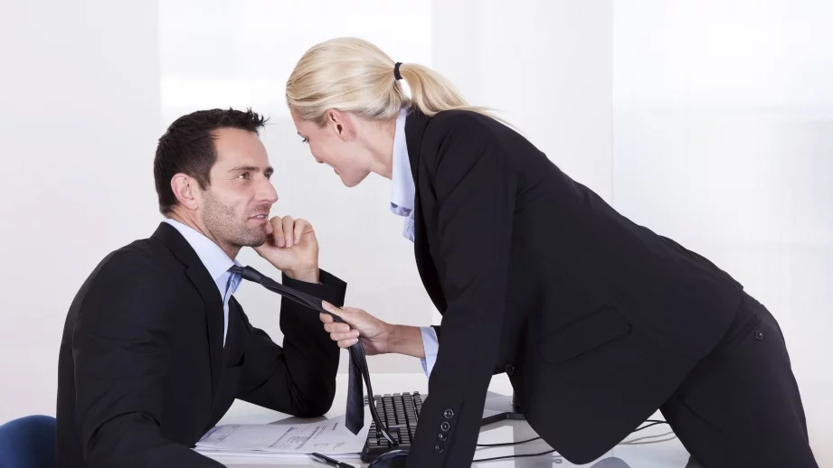 Какво да не правите, ако искате да свалите колега 