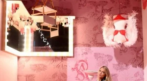  Victoria's Secret и  Вики Бекъм срещу гравитацията