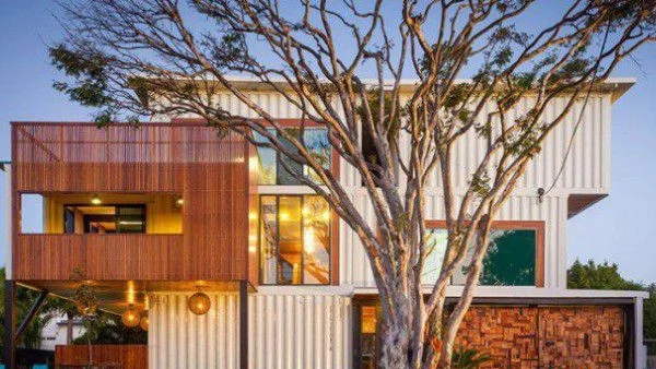 Да живееш в товарен контейнер