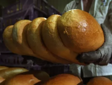 Хлябът може да стане по-евтин с диференцирано ДДС, не се чака шоково поскъпване