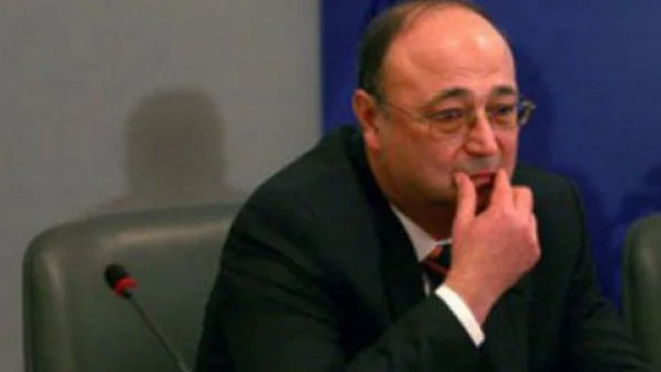 Изплуват още версии покрай изчезването на Сертов 