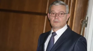 Правната комисия освободи подуправителя на БНБ Цветан Гунев от поста му