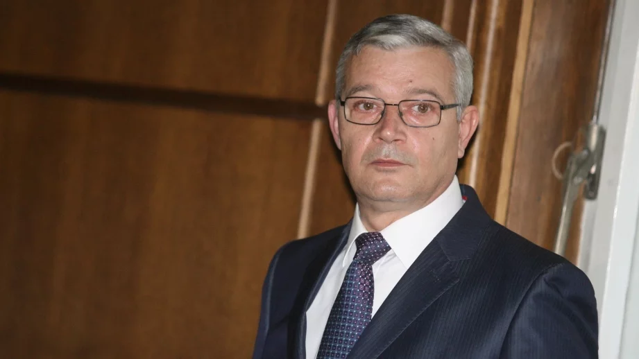 Правната комисия освободи подуправителя на БНБ Цветан Гунев от поста му