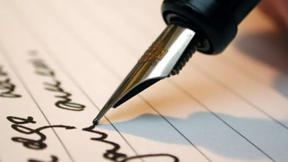 Новите писатели - издавани от Facebook и Instagram