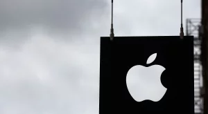 Bloomberg: Китай слага шпионски чипове в устройства за техгиганти, Apple: Не е вярно