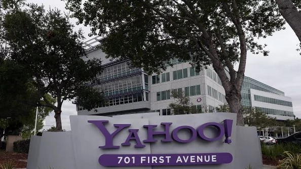 Yahoo иска парче от питката на мобилните технологии