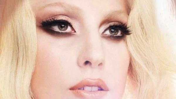 Лейди Гага рекламира козметика