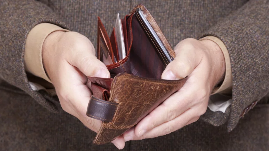 Животът в България поевтинява, но ние не го усещаме