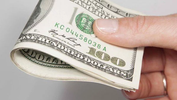 Кредитен анализатор: Не е добре веднага да се превалутират доларови заеми