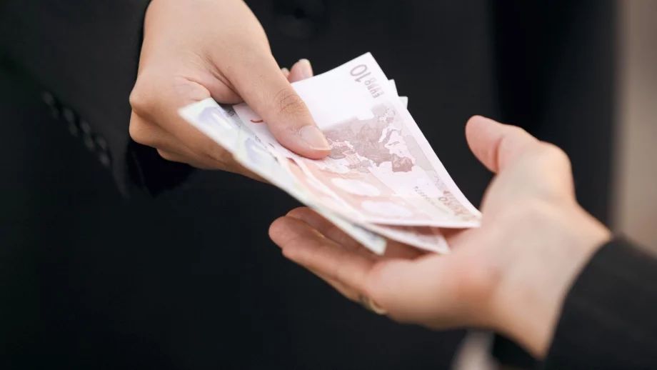 Да дадем заем на приятел – да или не?