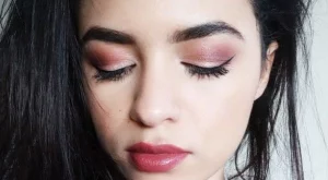 С италиански привкус: Грим в цвят марсала