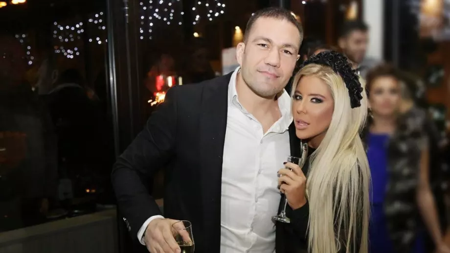 Виц на деня: Кубрат Пулев и Андреа празнуват рождения му ден в дискотека