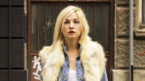 Аделина Каспарянова - превръща места в градски легенди