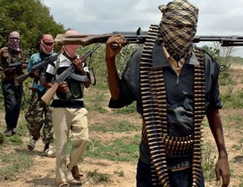 С вертолети в Нигерия разгромиха автоколона на терористи (ВИДЕО)