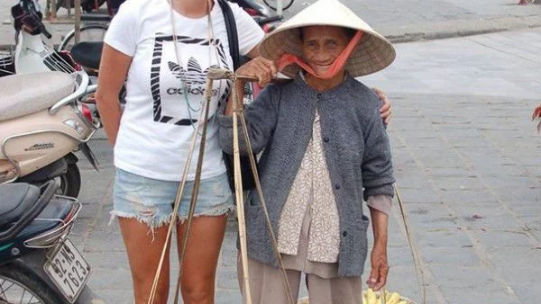 Рут Колева на почивка в Азия (снимки)