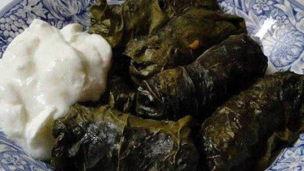 Лозови сарми с накълцано месо