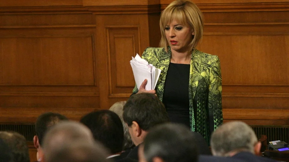Манолова: Колекторски фирми създават неурегулирани арбитражи