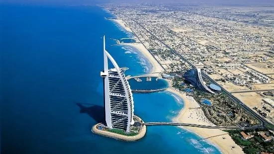 Богаташи се редят на опашка за подводни вили в Дубай 