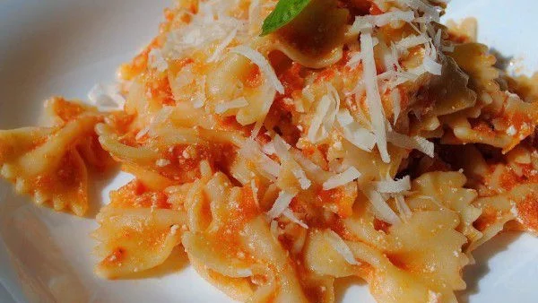 Паста с домати и рикота