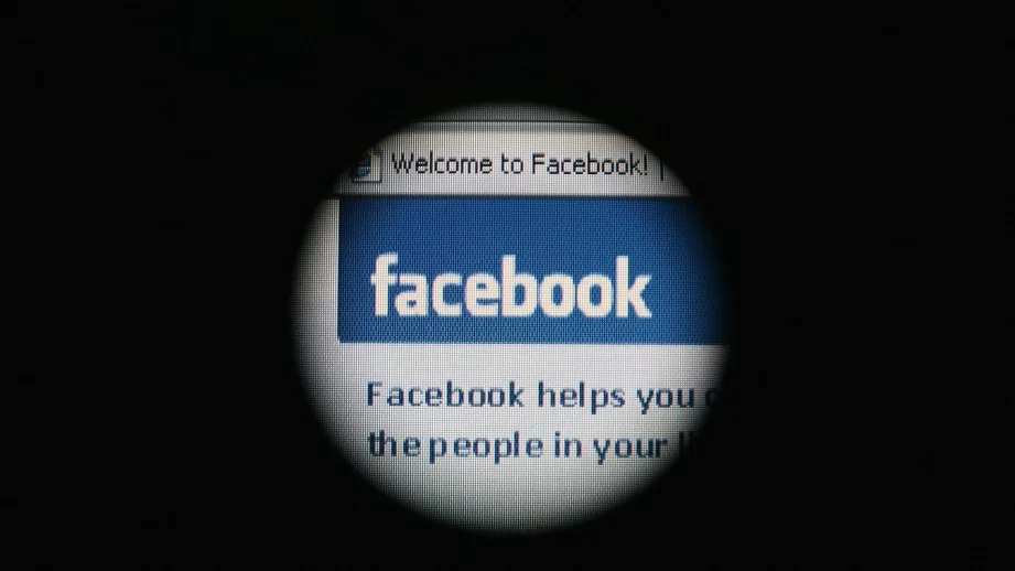 ЕК: Изтрийте профилите си във Facebook