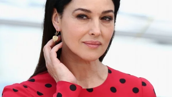 10 тайни в грима, които ще ви подмладят с години