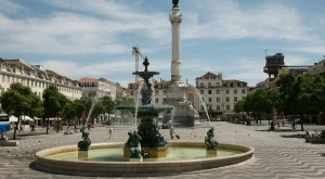 Португалия се радва на рекордни приходи от туризъм 