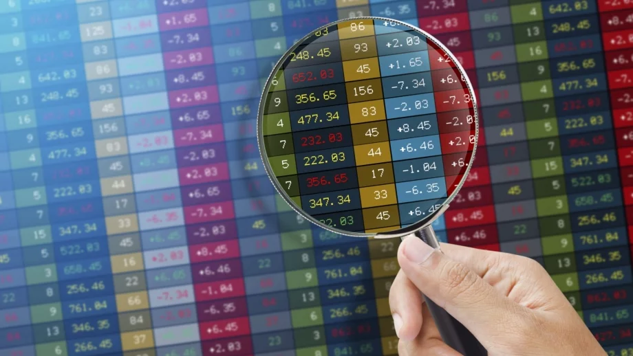 Еврото се отдалечи от върховете преди доклада за неселскостопанската заетост