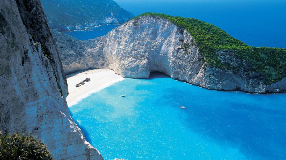 Катарският емир продаде прочутият плаж Навагио на гръцкия остров Закинтос