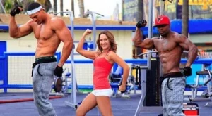 Жената, която вдига тежести с вагината си