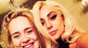 Гага се щракна с Адел 