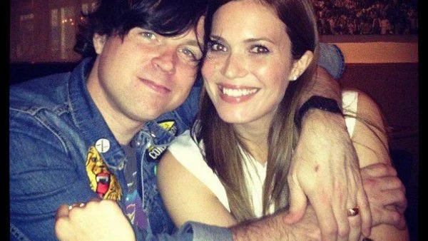 Манди Мур се развежда