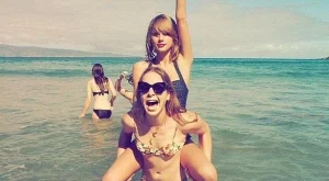  Тейлър Суифт купонясва на Хаваите