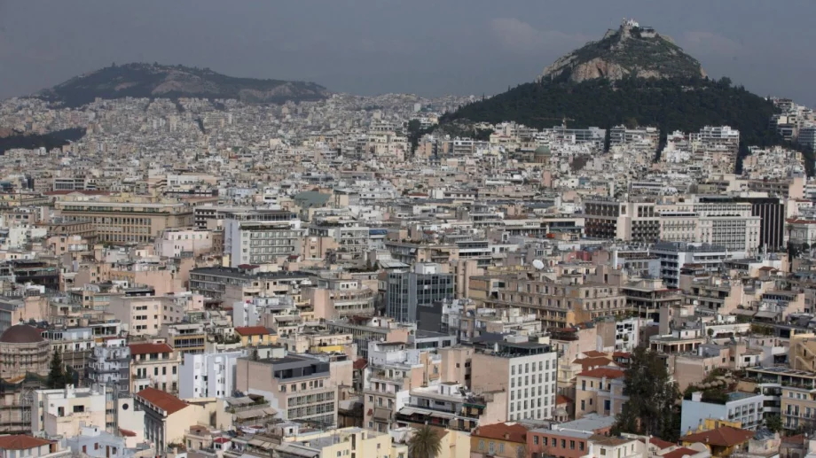 Коронавирусът удари и "златните визи" в Гърция 