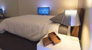 Умен матрак гаси светлините и прави кафе