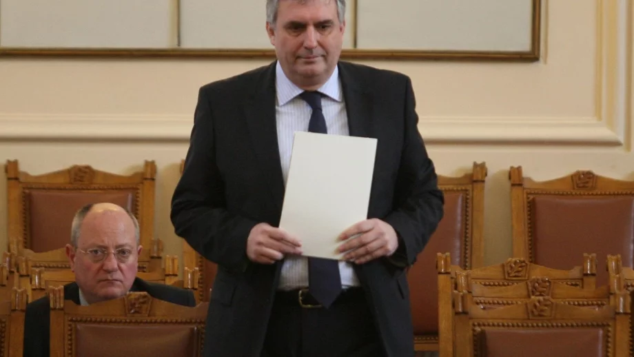 Калфин: Кабинетът разбира, че трябва да има коледни надбавки 